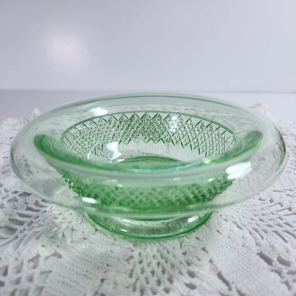 Vintage Green Bowl Depression Glass Small Dish Diamond Point Design - Picture 1 of 7